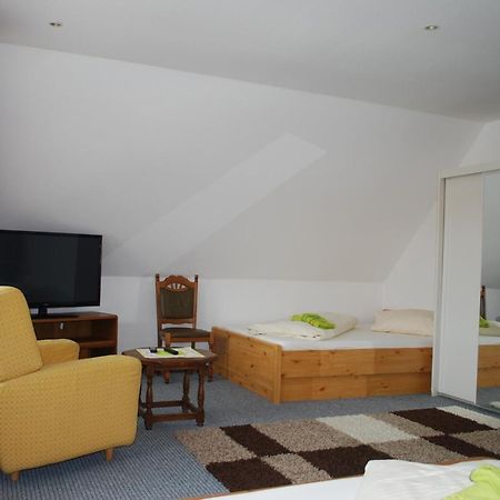 Landhotel Bienstadt Georgenthal  Εξωτερικό φωτογραφία